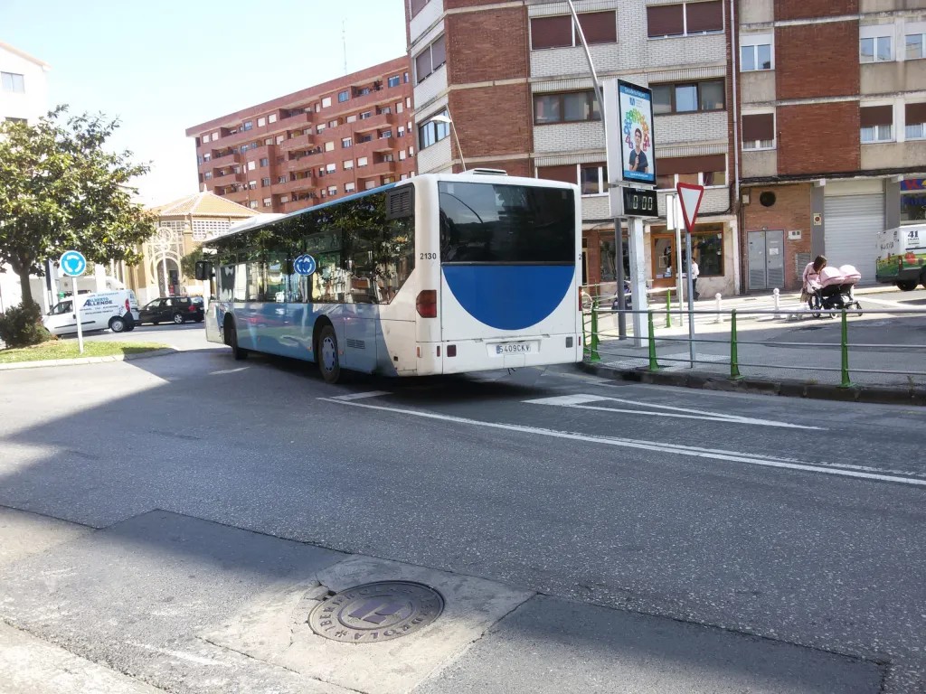 Castro_Bus_Ayuntamiento_de_Castro_Urdiales